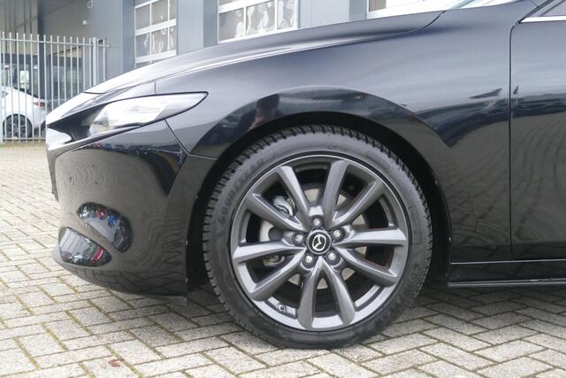 Mazda 3 2.0 e-SkyActiv-G M Hybrid 122 Luxury | All season banden | Rijklaarprijs!