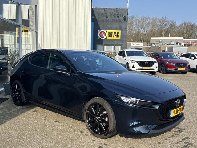 Mazda 3 2.5 e-SkyActiv-G M Hybrid 140 Homura NL-Auto, 1e Eig., Navigatie, Apple Carplay, Android Auto, Cruise Contr ad., Stoelverwarming, A-Rij-Camera, Parkeerhulp vóór, Audio-USB-C