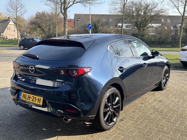Mazda 3 2.5 e-SkyActiv-G M Hybrid 140 Homura NL-Auto, 1e Eig., Navigatie, Apple Carplay, Android Auto, Cruise Contr ad., Stoelverwarming, A-Rij-Camera, Parkeerhulp vóór, Audio-USB-C