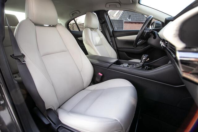 Mazda 3 2.0 e-SkyActiv-X M Hybrid 180 Luxury - Leder | Bose | Adap. cruise