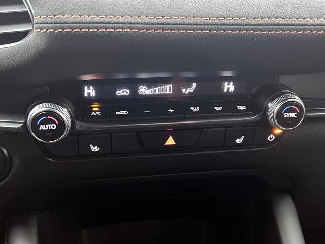 Mazda 3 2.5 e-SkyActiv-G M Hybrid 140 Nagisa automaat | BOSE | Leder / alcantara |