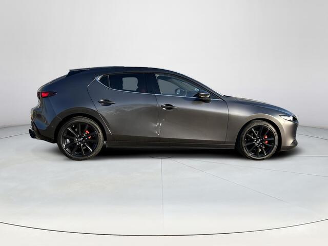 Mazda 3 2.0 e-SkyActiv-X M Hybrid 180 Luxury | Lederen bekleding| Apple Car play| Led koplampen | Voorstoelen verwarmd| Pasrkeersensors voor en achter|