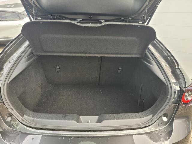 Mazda 3 2.0 e-SkyActiv-G M Hybrid 122 Luxury | Leder | Head Up Display | Winter Pack | Navi | Camera | Adaptive Cruise Control