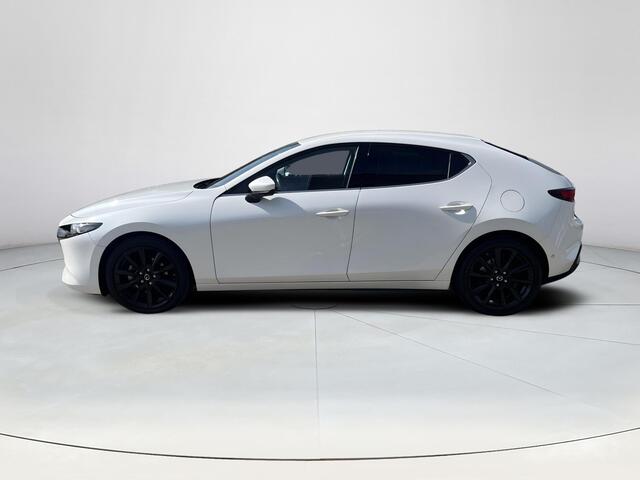 Mazda 3 2.0 e-SkyActiv-X M Hybrid 180 Luxury | Dealeronderhouden | 1e eigenaar | Automaat | Bose | Stoelgeheugen | Stoel en stuurverwarming | 360 camera | Full adaptive LED |