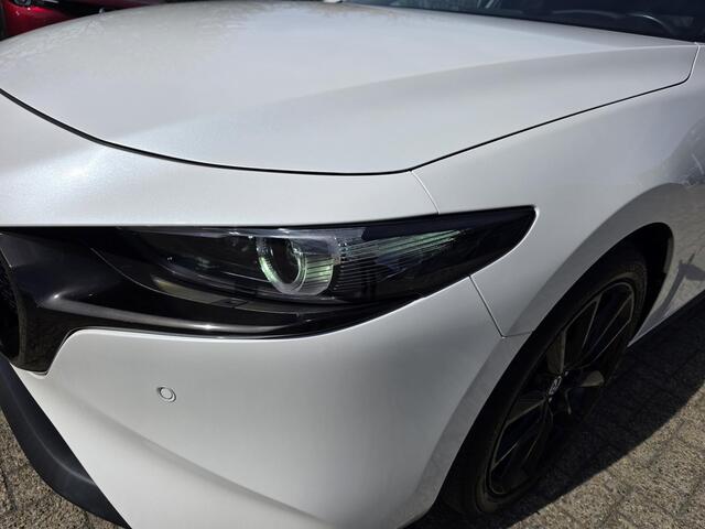 Mazda 3 2.0 e-SkyActiv-X M Hybrid 180 Luxury | Dealeronderhouden | 1e eigenaar | Automaat | Bose | Stoelgeheugen | Stoel en stuurverwarming | 360 camera | Full adaptive LED |