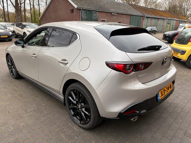 Mazda 3 2.5 e-SkyActiv-G M Hybrid HOMURA 140PK! AUTOAAT/