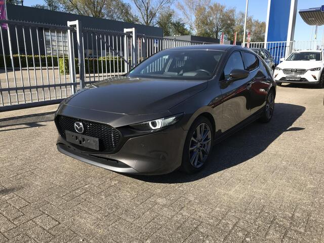 Mazda 3 2.0 e-SkyActiv-G M Hybrid 122 Luxury , Leder, I-Activsense, 360 Camera, 18 Inch LMV, Navi, Apple Carplay, Stuur/Stoelverwarming, Memory Seats, LKA