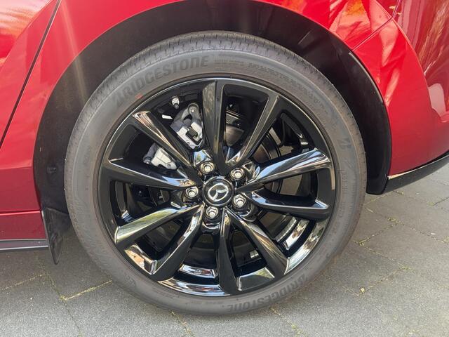 Mazda 3 2.5 e-SkyActiv-G M Hybrid 140 Homura DEMO !!