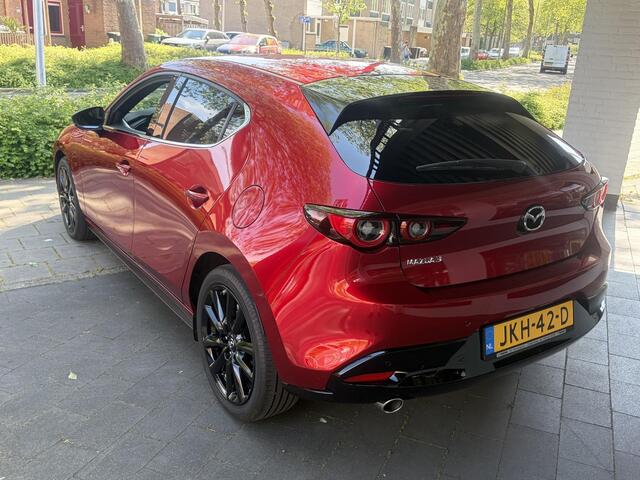 Mazda 3 2.5 e-SkyActiv-G M Hybrid 140 Homura DEMO !!