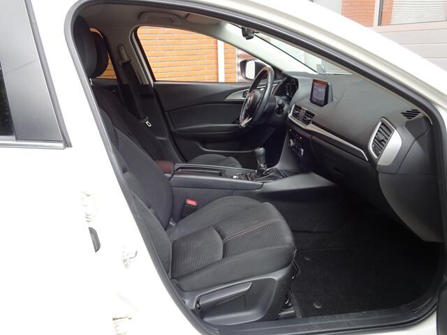 Mazda 3 2.0 SkyActiv 120pk 5d *1e eig/Xenon/Stoel+stuurverw/HUD/18"*