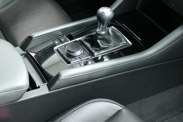 Mazda 3 2.0 e-SkyActiv-X M Hybrid 180 Comfort met Bose. Adap Cruise, Leer, Stoel&StuurVerw, 360 Camera