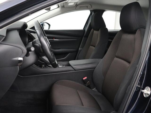 Mazda 3 2.0 e-SkyActiv-G M Hybrid 122 Comfort | Head-Up | Adaptive cruise | Camera | Carplay | Stuurverwarming | Full LED | Stoelverwarming | Navi Full map | Climate control