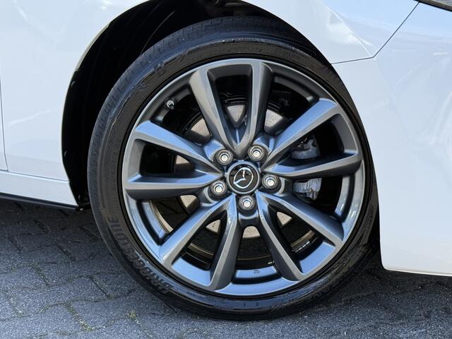 Mazda 3 2.0 e-SkyActiv-X M Hybrid 186 Luxury | CarPlay | ACC | BOSE | HUD | 18 inch