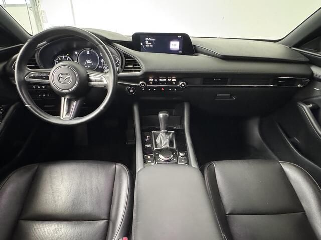 Mazda 3 2.0 e-SkyActiv-X M Hybrid 180 Luxury | BOSE-Audio | Camera | Leder | Navigatie | Stoelverwarming |