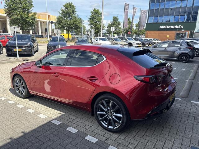 Mazda 3 2.0 e-SkyActiv-G M Hybrid 150 Sportive 1e Eigenaar / Dealer Onderhouden / Carplay-Android Auto