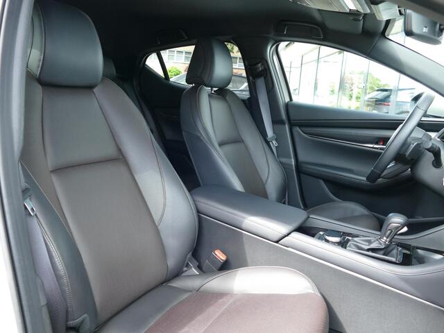 Mazda 3 2.0 e-SkyActiv-X M Hybrid 186 Exclusive-line | Apple Carplay/Android Auto | Adaptieve Cruise | Afneembare Trekhaak | 360 Camera | BOSE | Stoel/Stuurverwarming |