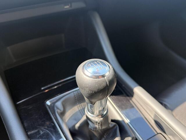 Mazda 3 2.0 e-SkyActiv-X M Hybrid 180 Comfort met Bose | Leer | Achteruitrij Camera |