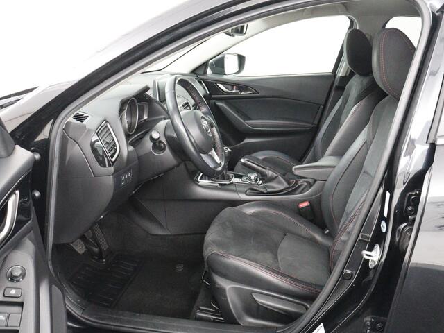 Mazda 3 2.0 GT-M Line Cruise control | DAB radio | Navigatie | Achteruitrij camera | Stoelverwarming | Bluetooth | Climate control
