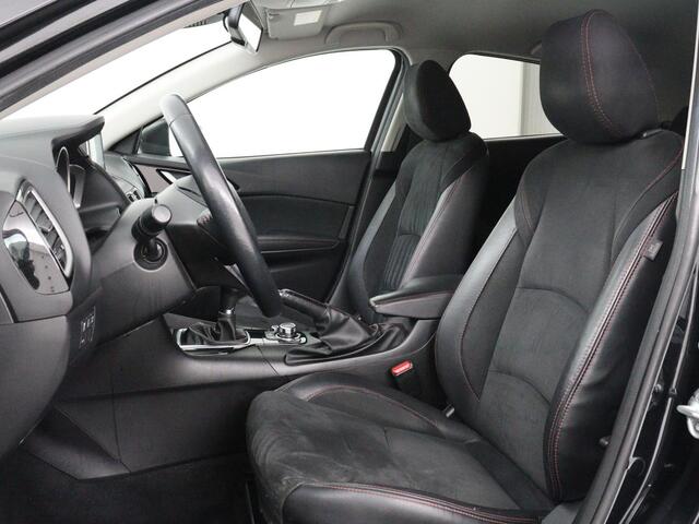 Mazda 3 2.0 GT-M Line Cruise control | DAB radio | Navigatie | Achteruitrij camera | Stoelverwarming | Bluetooth | Climate control