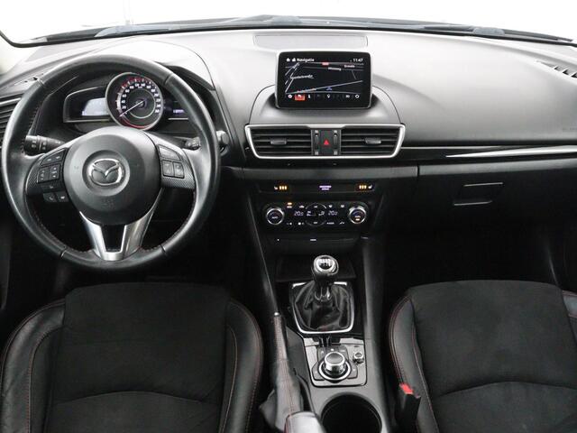 Mazda 3 2.0 GT-M Line Cruise control | DAB radio | Navigatie | Achteruitrij camera | Stoelverwarming | Bluetooth | Climate control