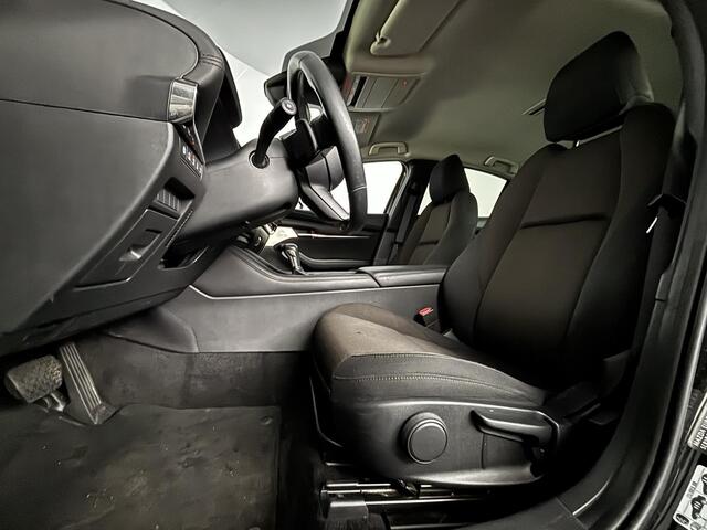Mazda 3 2.0 e-SkyActiv-X M Hybrid 180 Luxury 360° Camera | Head up display