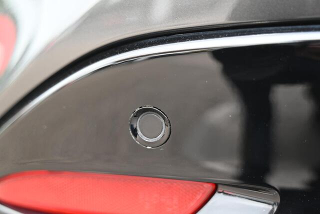 Mazda 3 2.0 e-SkyActiv-G M Hybrid 122 Luxury