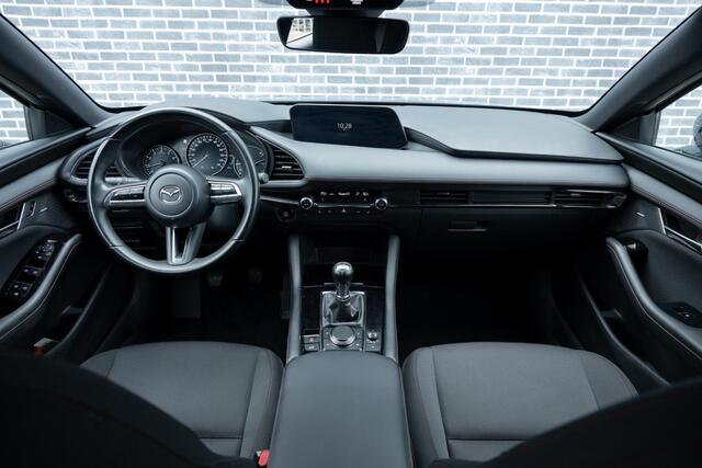 Mazda 3 2.0 e-SkyActiv-G M Hybrid 150 Sportive | Bose Audio | Keyless Entry | Cruise Control Adaptief | Dodehoekdetectie | LED Koplampen | Achteruitrijcamera | Parkeersensoren | Navigatie | Apple Carplay | Android Auto