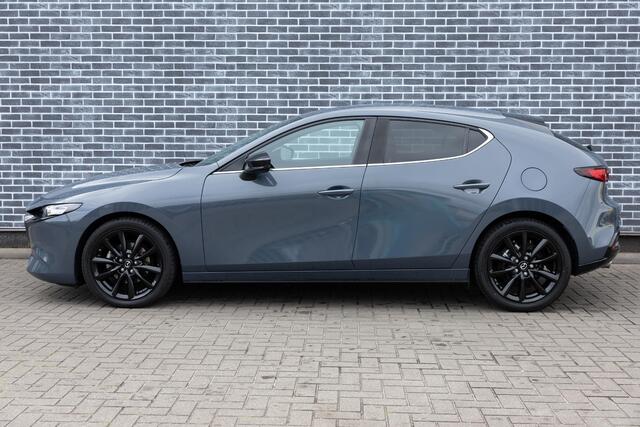 Mazda 3 2.0 e-SkyActiv-G M Hybrid 150 Sportive | Bose Audio | Keyless Entry | Cruise Control Adaptief | Dodehoekdetectie | LED Koplampen | Achteruitrijcamera | Parkeersensoren | Navigatie | Apple Carplay | Android Auto
