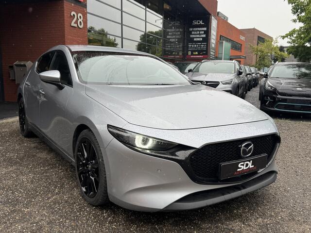 Mazda 3 2.0 e-SkyActiv-X M Hybrid 180PK!! Comfort // BOSE PREMIUM AUDIO // NAVI // CAMERA // ADAPTIVE CRUISE // APPLE CARPLAY - ANDROID AUTO //
