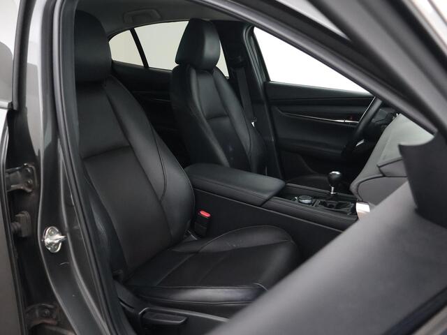 Mazda 3 2.0 e-SkyActiv-X M HYBRID 186 PK LUXURY + CARPLAY | BOSE | HEAD-UP | ADAPTIVE CRUISE | MEMORY | STOEL/STUURVERW.