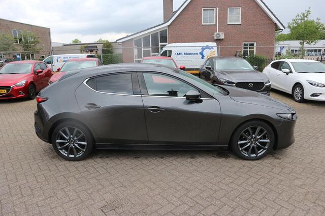 Mazda 3 2.0 e-SkyActiv-G M Hybrid 122 Luxury navigatie,leder