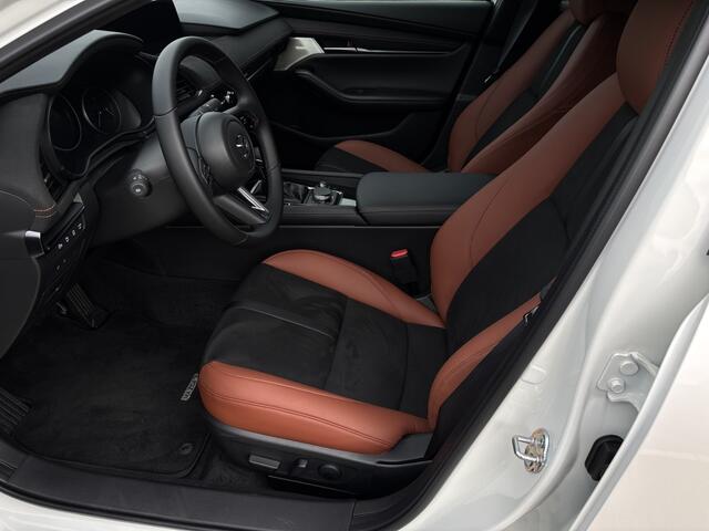 Mazda 3 2.5 eSA-G Nagisa 140pk Automaat *DEMO*