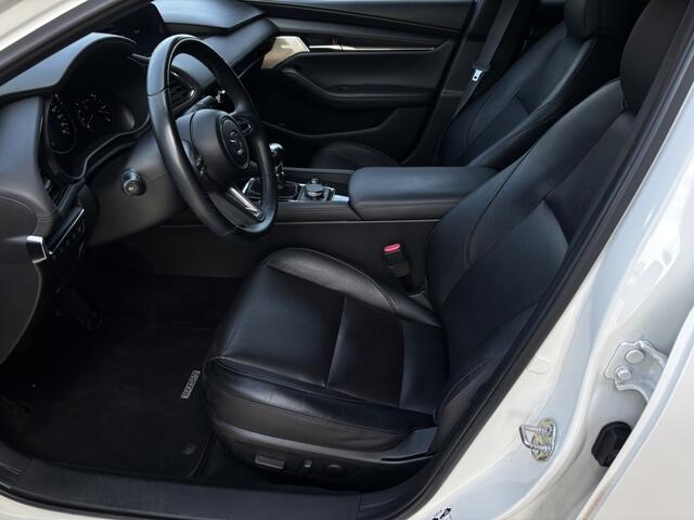 Mazda 3 2.0 SA-X Luxury Bose | Leder | 360 cam | Stoelverwarming