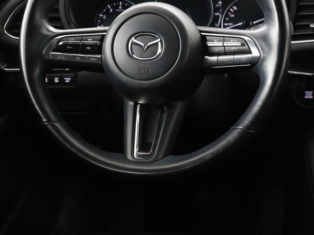 Mazda 3 2.0 e-SkyActiv-X M Hybrid 186 Comfort | Stoelverwarming | Head-Up | Adaptive cruise | Carplay | Camera | Full LED | Navigatie | Climate control | Stuurverwarming | Side Assist