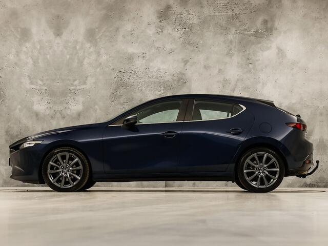 Mazda 3 2.0 e-SkyActiv-G M Hybrid 122 Automaat (GROOT NAVI, CLIMATE, STUUR/STOELVERWARMING, BOSE AUDIO, CAMERA, SPORTSTOELEN, ADAPTIVE CRUISE, HEAD-UP DISPLAY, NIEUWSTAAT)