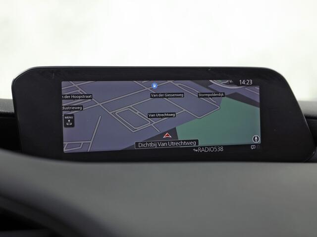 Mazda 3 2.0 e-SkyActiv-G M Hybrid 122 Automaat (GROOT NAVI, CLIMATE, STUUR/STOELVERWARMING, BOSE AUDIO, CAMERA, SPORTSTOELEN, ADAPTIVE CRUISE, HEAD-UP DISPLAY, NIEUWSTAAT)