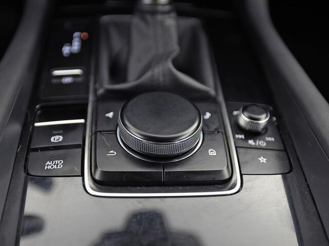 Mazda 3 2.0 e-SkyActiv-G M Hybrid 122 Automaat (GROOT NAVI, CLIMATE, STUUR/STOELVERWARMING, BOSE AUDIO, CAMERA, SPORTSTOELEN, ADAPTIVE CRUISE, HEAD-UP DISPLAY, NIEUWSTAAT)