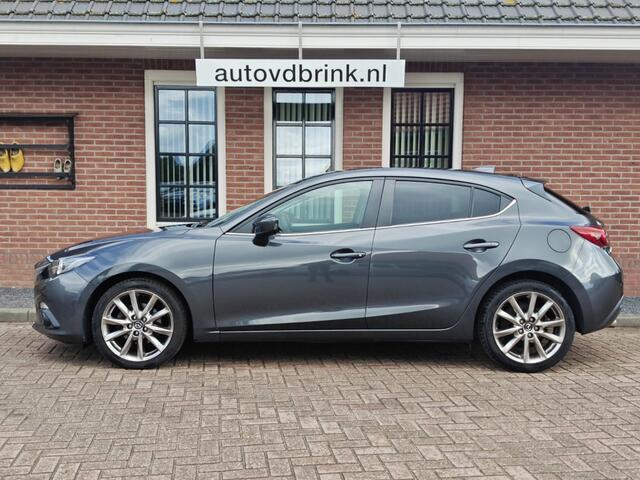 Mazda 3 2.0 NAKAMA, CAMERA / STOELVERWARMING