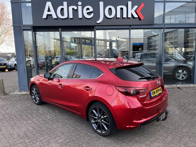 Mazda 3 2.0 SkyActiv-G 120 GT-M AUTOMAAT | TREKHAAK | 18" LM VELGEN | CAMERA | STOEL- en STUURVERWARMING | LEDER | Bose AUDIO | NED.AUTO | DEALER ONDERHOUDEN |