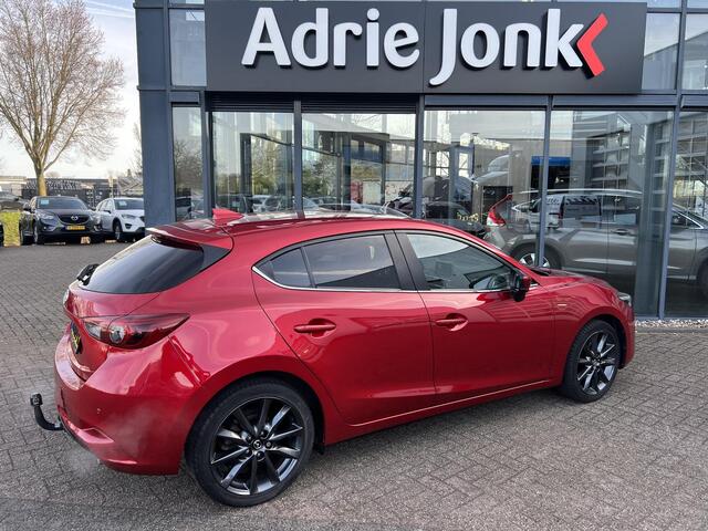 Mazda 3 2.0 SkyActiv-G 120 GT-M AUTOMAAT | TREKHAAK | 18" LM VELGEN | CAMERA | STOEL- en STUURVERWARMING | LEDER | Bose AUDIO | NED.AUTO | DEALER ONDERHOUDEN |