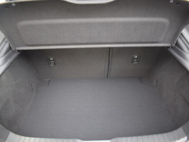 Mazda 3 2.5 Centre-Line | Camera | Clima | Design Pack | *Demo*