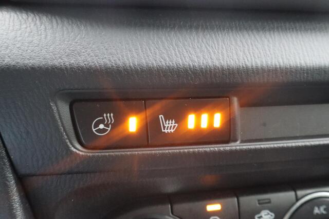 Mazda 3 2.0 SkyActiv-G 120 TS+ | Navigatie | Stoel-stuur verwarming | Trekhaak | Cruise control | Climate control – foto 10