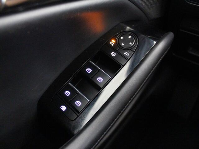 Mazda 3 2.0 e-SkyActiv-X M Hybrid 186 Luxury | Clima | Camera | Navi | 12 maanden BOVAG |