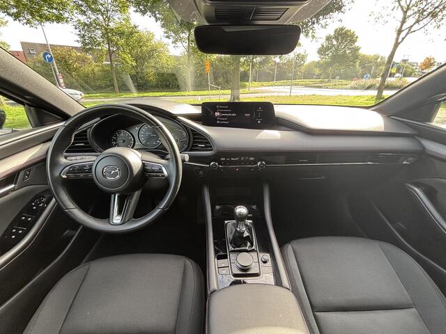 Mazda 3 2.0 e-SkyActiv-X M Hybrid 186 Homura NL-Auto, 1e Eig., Dealer Onderh., 186 PK, Navigatie, Android Auto/ Apple Carplay, A.Rij-Camera, Parkeerhulp, Cruise Controle Ad., Stoel verw., Lichtmetaal