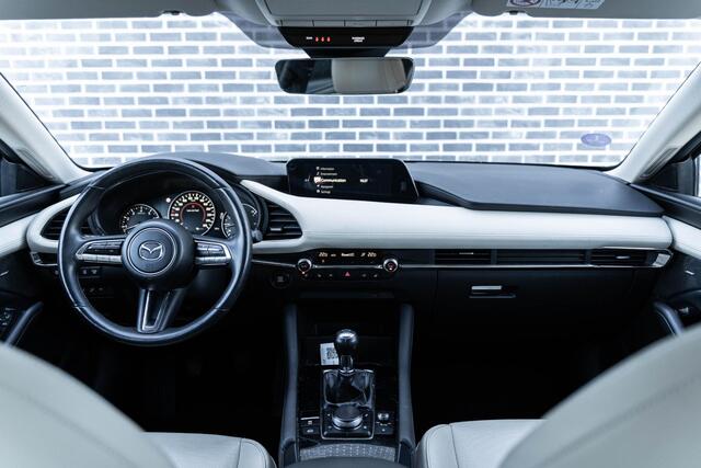 Mazda 3 2.0 e-SkyActiv-X M Hybrid 180 Luxury | Wit Lederen Bekleding | Head-up Display | 360 Graden Camera | Parkeersensoren | Lichtmetalen Velgen 18 inch | Keyless Entry | Stoelverwarming | LED Koplampen | Cruise Control Adaptief | Dodehoekdetectie | Navigatie | Apple Carplay | Android Auto – foto 2