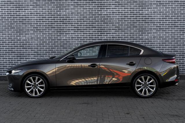 Mazda 3 2.0 e-SkyActiv-X M Hybrid 180 Luxury | Wit Lederen Bekleding | Head-up Display | 360 Graden Camera | Parkeersensoren | Lichtmetalen Velgen 18 inch | Keyless Entry | Stoelverwarming | LED Koplampen | Cruise Control Adaptief | Dodehoekdetectie | Navigatie | Apple Carplay | Android Auto – foto 3