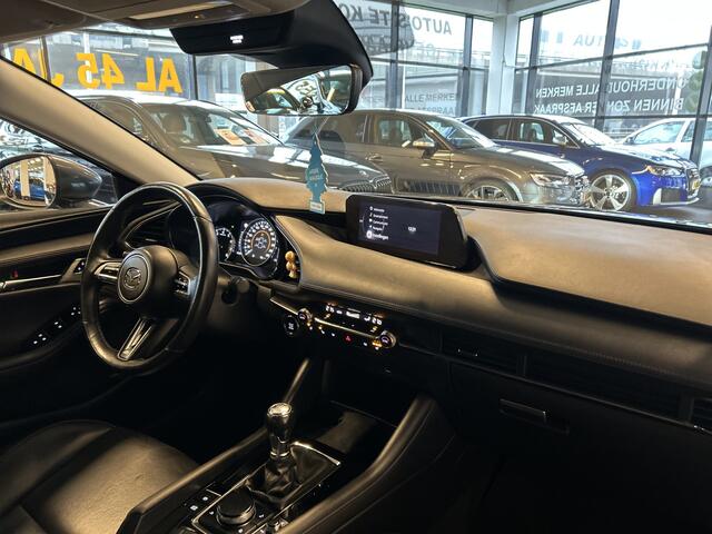 Mazda 3 2.0 e-SkyActiv-G M Hybrid 122 Luxury | Adaptieve cruise control | Stoel+Stuurverwarming | Head up display | Keyless | Achteruitrijcamera | Bose audio | Lederen bekleding | Navigatie | Climate control | Memory seats – foto 2