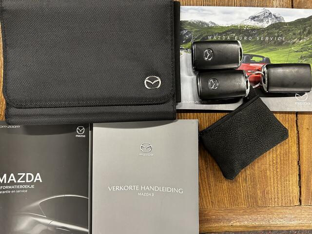 Mazda 3 2.0 e-SkyActiv-G M Hybrid 122 Luxury | Adaptieve cruise control | Stoel+Stuurverwarming | Head up display | Keyless | Achteruitrijcamera | Bose audio | Lederen bekleding | Navigatie | Climate control | Memory seats – foto 3