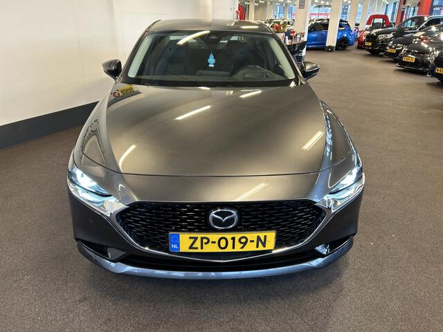 Mazda 3 2.0 e-SkyActiv-G M Hybrid 122 Luxury | Adaptieve cruise control | Stoel+Stuurverwarming | Head up display | Keyless | Achteruitrijcamera | Bose audio | Lederen bekleding | Navigatie | Climate control | Memory seats – foto 4