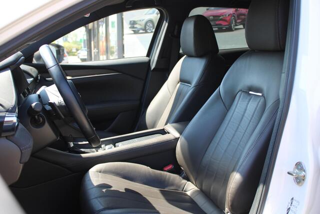 Mazda 6 Sportbreak 2.5 SkyActiv-G 194 Signature Automaat, Leder, Bose, Apple Carplay, LMV 19 Inch, HUD, Adap. Cruise, LKA, Stoelverwarming, Stoelverkoeling, Stuurverwarming, Navi, 360 Camera, Clima, PDC